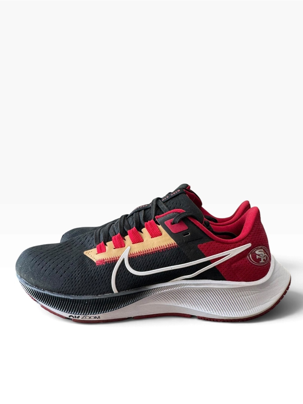 Nike Air Zoom Pegasus 38 49ers Sz 7/ 8.5 WM’s Red Gold Sneakers San Francisco